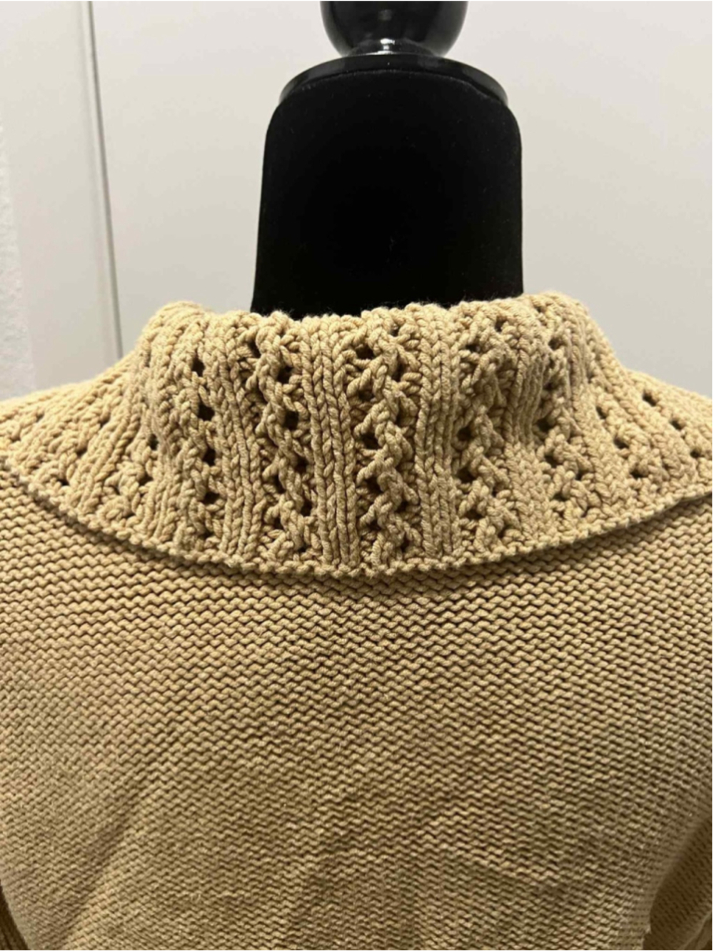 Liz Claiborne Womens Beige Knit Cardigan Sweater Scalloped Trim Button Front - Picture 9 of 9